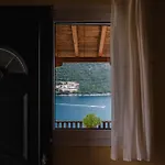 Yioka House ميكروس جيالوس