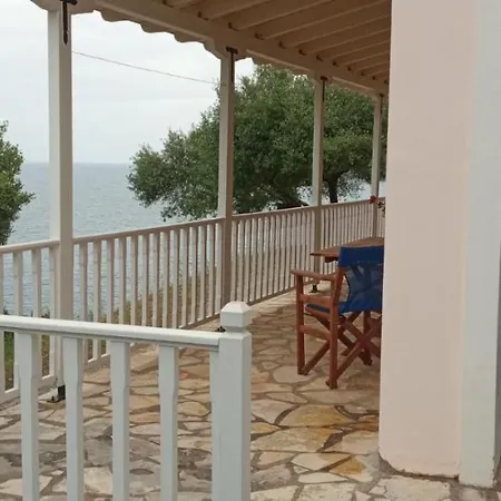 Yioka House Mikros Gialos