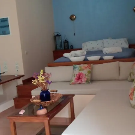 Yioka House Mikros Gialos