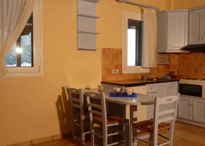 Yioka House Mikros Gialos