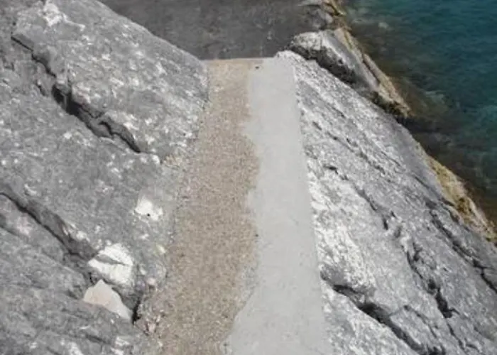 Yioka House Apartment